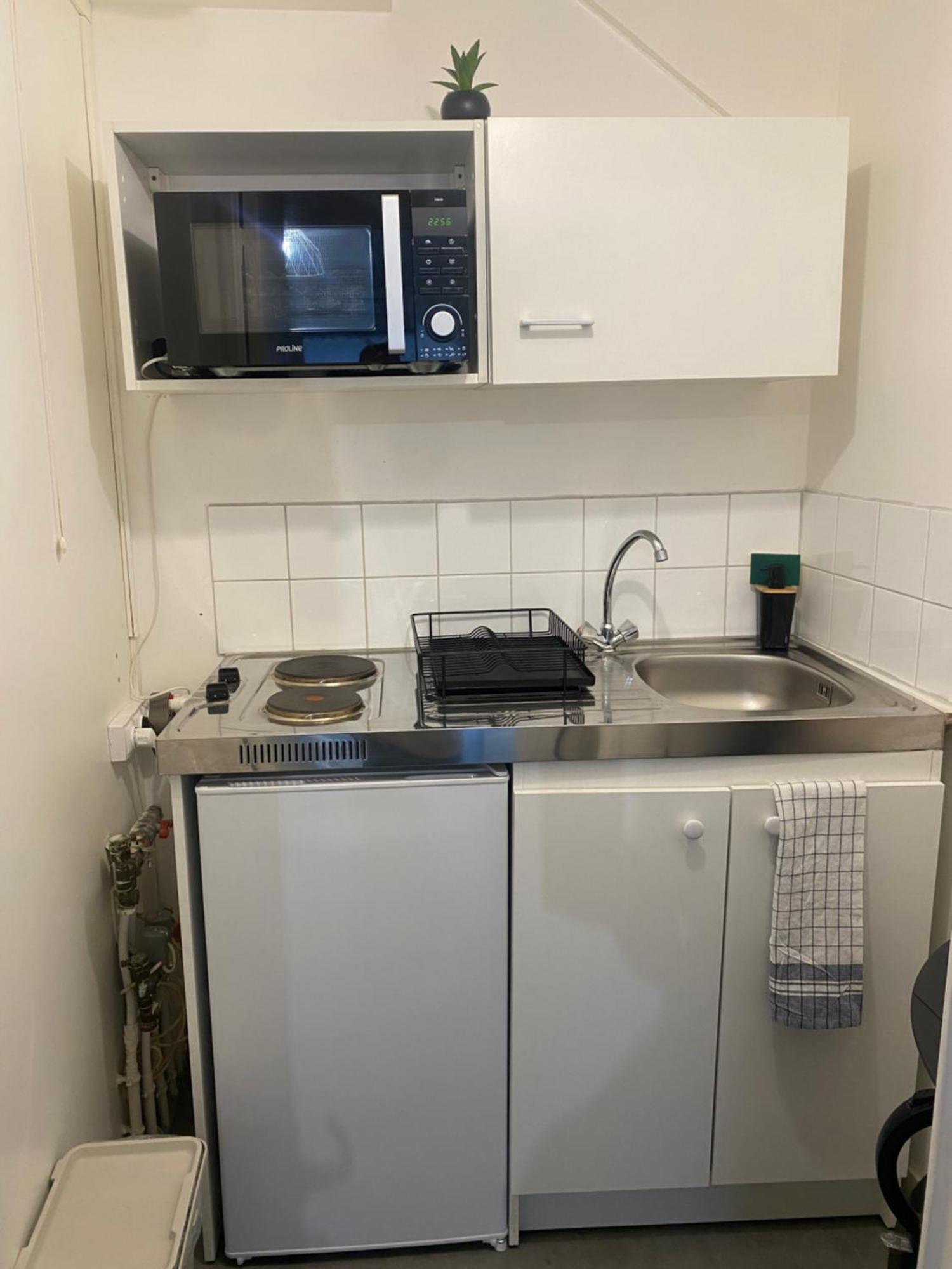 Chambre Privee Sdb Kitchenette Proche De Paris Сент-Уен Екстериор снимка