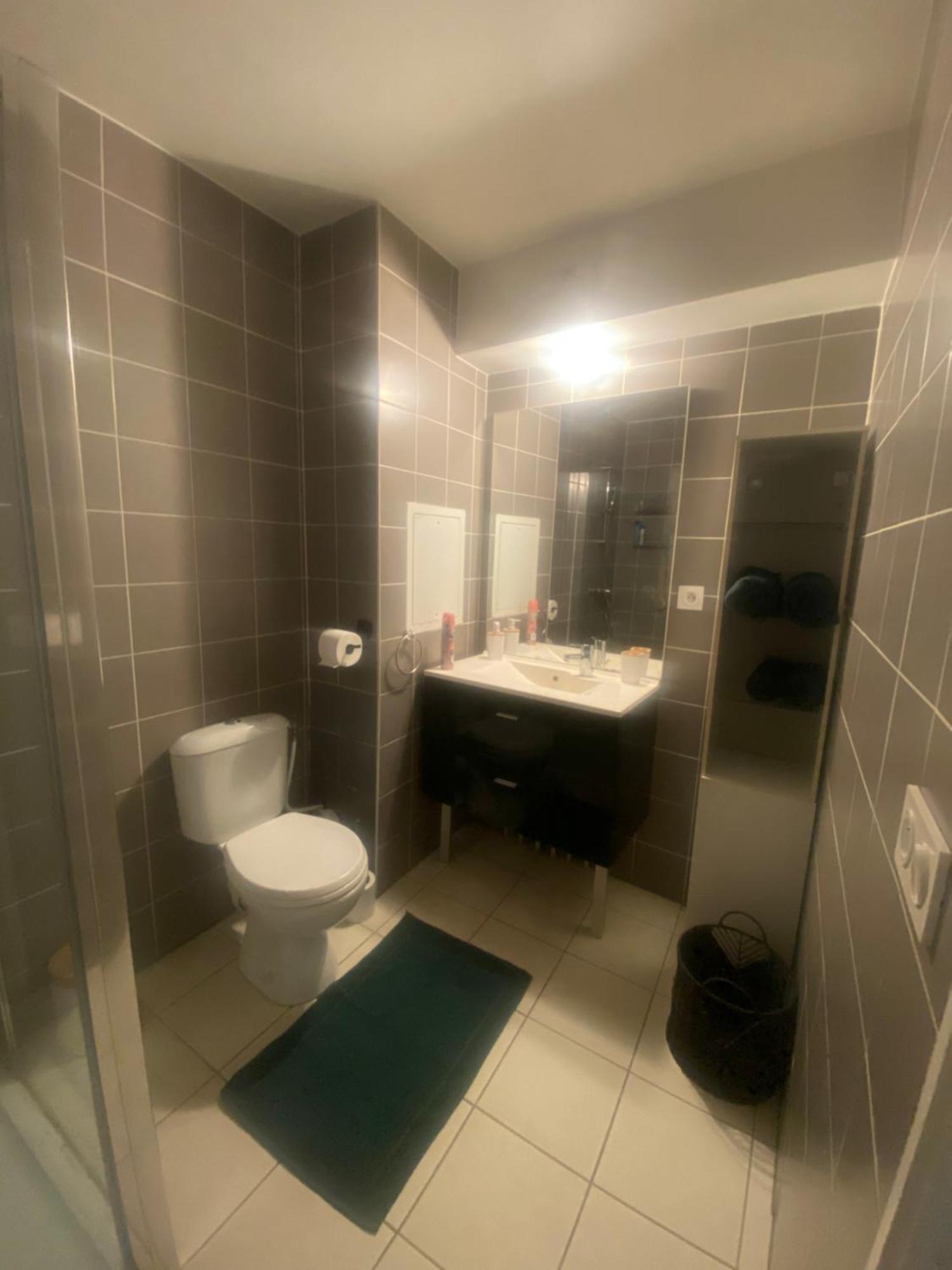 Chambre Privee Sdb Kitchenette Proche De Paris Сент-Уен Екстериор снимка